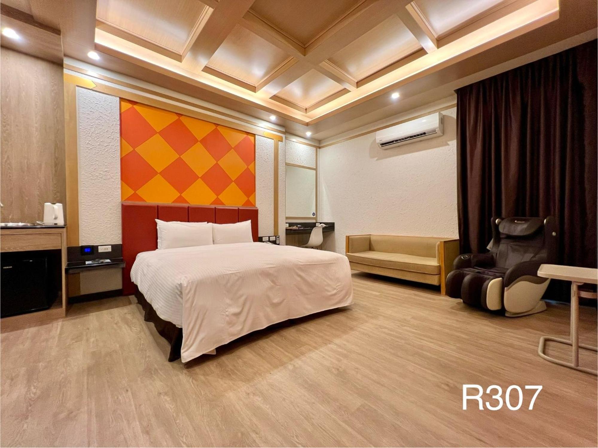 Cigar Motel Tainan Exterior foto